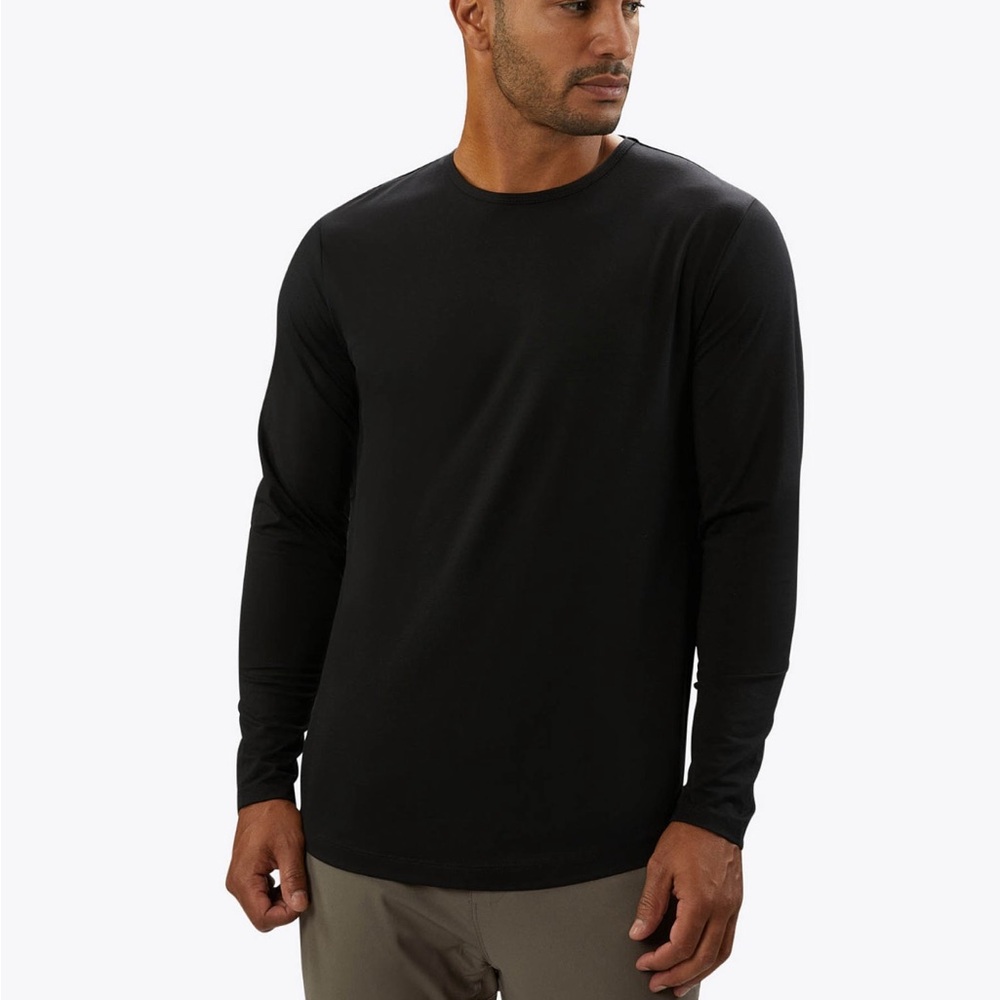 CUTS men’s long sleeve black shirt